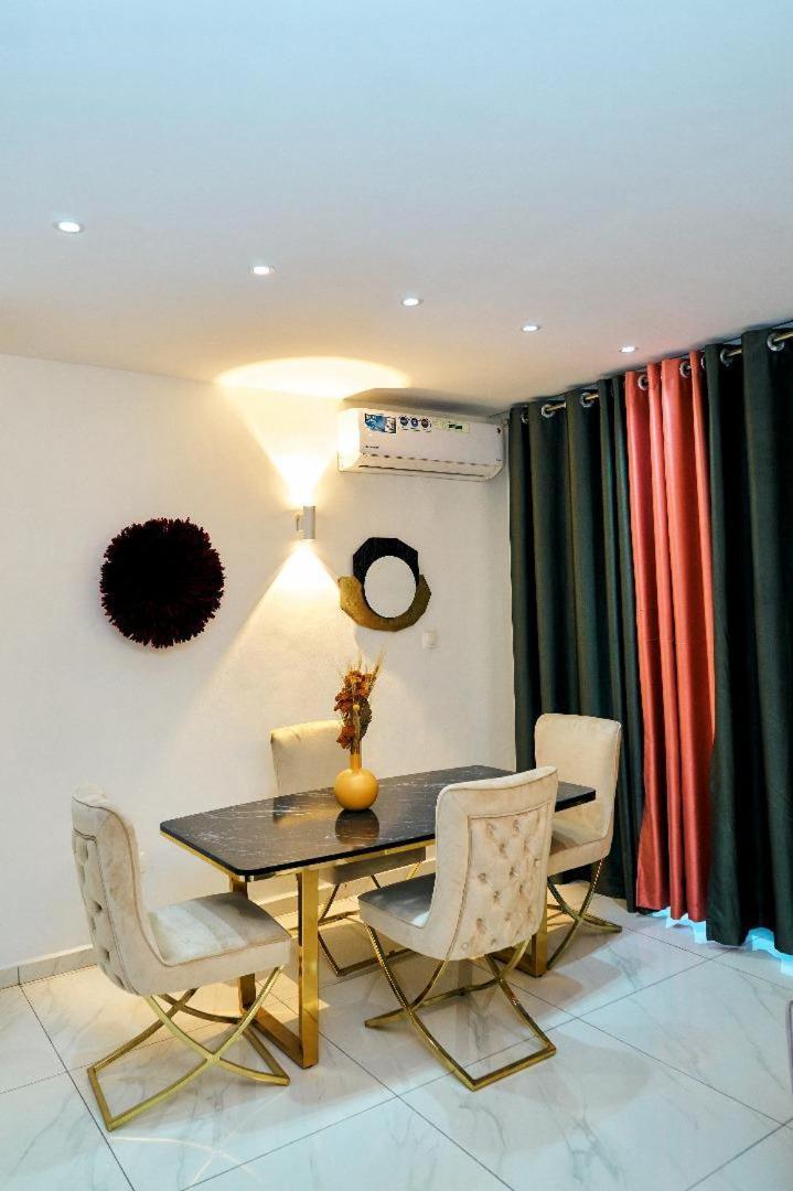 Reddington By Jvte Aparthotel ดูอาลา ภายนอก รูปภาพ